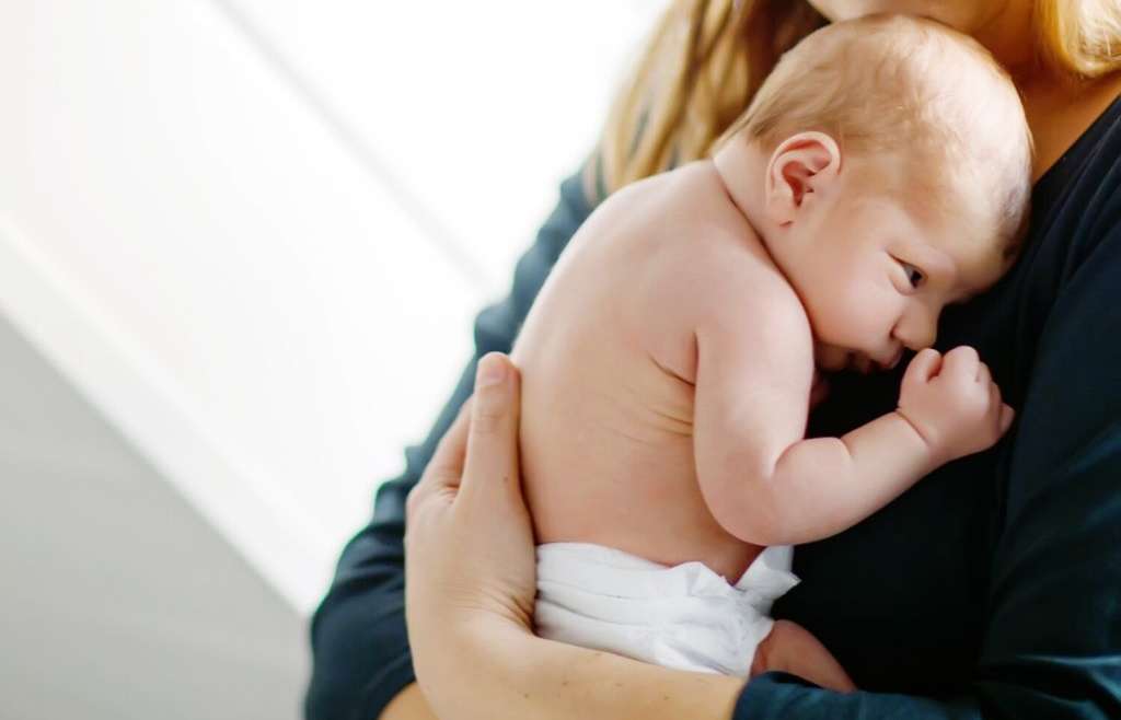 Portage physiologique bébé et nourrissons, blog suisse