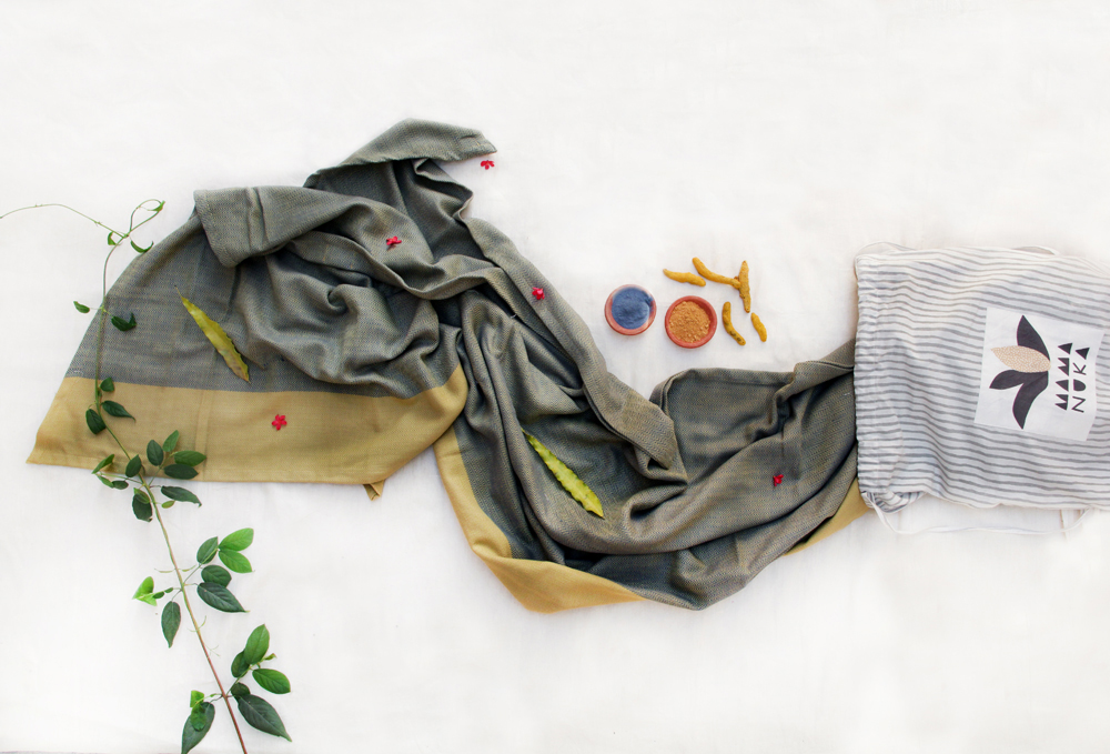 vegan_echarpe_portage_physiologique_naturel_ethique_physio_achat_suisse_kangourou_portage (2) Echarpe de portage Vegan avec des teintures 100% végétales. 0% Greenwashing. Coton bio, tissage traditionnel à la main en Inde. L'écharpe de portage MamaNuka pour porter votre bébé en étant eco responsable. Achat en Suisse