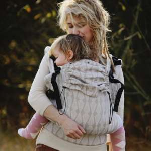 Quel Porte Bebe Choisir Pour La Randonnee Portage Physiologique Dorsal Conseils Quel Porte Bebe Choisir Pour La Randonnee Portage Physiologique Dorsal Conseils