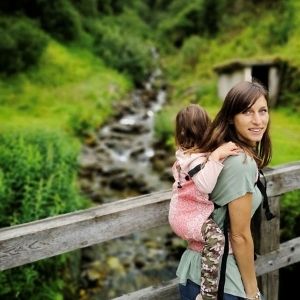 Quel Porte Bebe Choisir Pour La Randonnee Portage Physiologique Dorsal Conseils