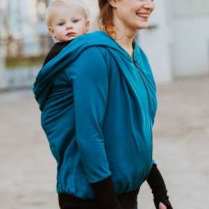 La jaquette de portage Greyse sans inserts! Un hoodie 5 en 1 pour la grossesse, le portage et sans bébé. Livraison en Suisse