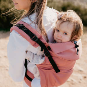 Le Néo plus de Neobulle. Un porte bébé ergonomique pour porter votre bébé dès 3 mois. Evolutif et durable, il permet de porter de façon physiologique jusqu'à 3 ans. Achat en Suisse