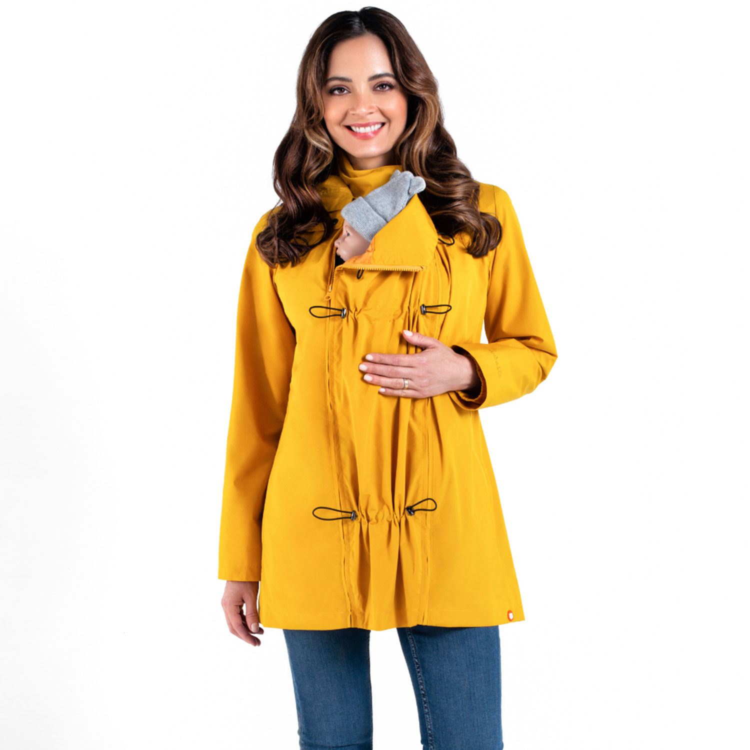 Veste_pluie_printemps_portage_bébé_grossesse_wombat_numbatGo_physiologique_achat_suisse_marine_jaune (4) La veste de portage idéal pour le printemps et la pluie. C'est la veste la plus légère du marché. Facilement transportable, non encombrante. La veste wombat de la naissance à 4 ans. Chez jeteporte Suisse