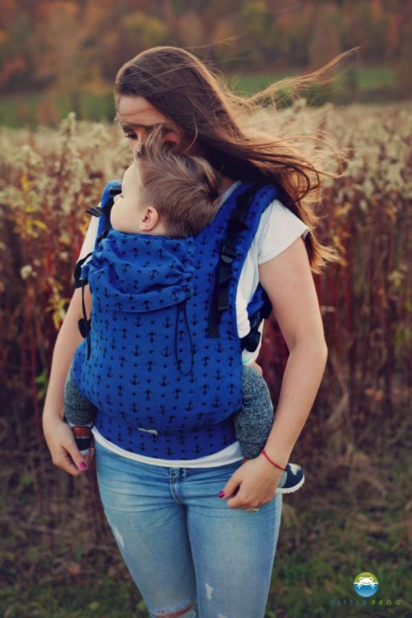 Le porte bébé pour votre bambin. De 1 à 4 ans, il vous accompagnera pour vos balades et randonnées été comme hiver. De little frog, achat en Suisse