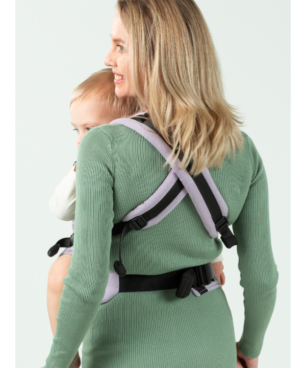 Un porte bébé pour les nouveau né. Le porte bébé évolutif. Ergonomique et physiologique, ce sac de portage vous permettra de porter votre enfant de la naissance à 4 ans. EN coton biologique et en pur Lin, des matières naturelles pour un portage de qualité. Acheter en Suisse Isara