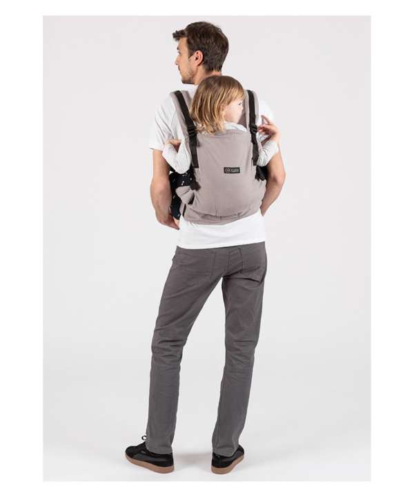 Un porte bébé pour les nouveau né. Le porte bébé évolutif. Ergonomique et physiologique, ce sac de portage vous permettra de porter votre enfant de la naissance à 4 ans. EN coton biologique et en pur Lin, des matières naturelles pour un portage de qualité. Acheter en Suisse Isara