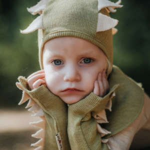 Les vêtements en laine mérinos biologique de manymonths pour garder votre bebe et enfant bien au chaud durant l'hiver. La laine est idéal contre le froid en plus d'être thermorégulatrice. Venez les voir et essayer en boutique sur Romont, Fribourg. Achat en ligne et online en Suisse, vaud, valais , Jura et Genève
