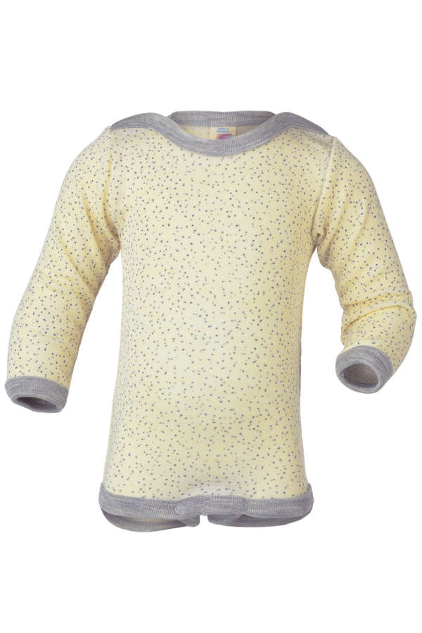 Une gamme bébé et enfant de vêtements en laine et soie de Engel Natur. Pour un achat raisonné et éthique qui tiendra chaud à votre enfant. Des combinaisons, pull et pantalon, body vous attendent sur la boutique du portage suisse