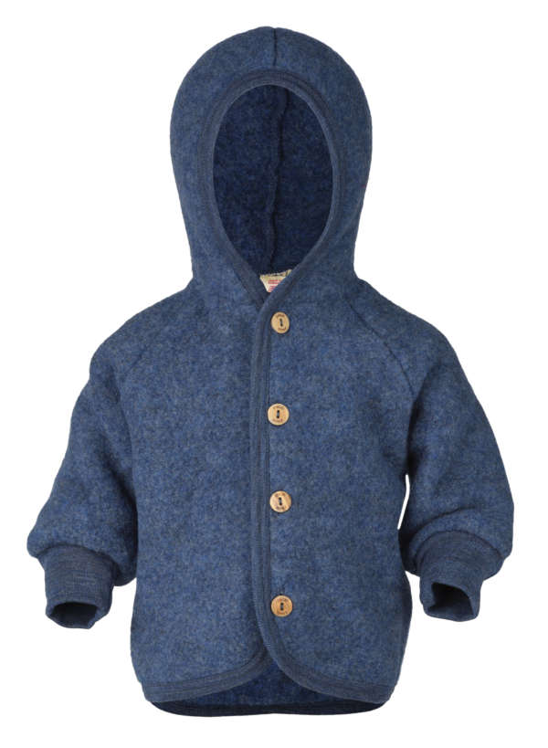 Une gamme bébé et enfant de vêtements en laine et soie de Engel Natur. Pour un achat raisonné et éthique qui tiendra chaud à votre enfant. Des combinaisons, pull et pantalon vous attendent sur la boutique du portage suisse