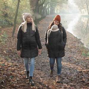 La veste de portage parka de mamlalila pour porter toute l'année. Elle fait veste de portage hiver, mais aussi entre saisons. Test et essai gratuit à Romont. Achat en suisse