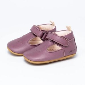 Chaussures souples 1er pas. Semelles flexibles en cuir naturel pour un bon développement du pied de l'enfant. Achat, conseils et test en suisse. Sur Vaud, Fribourg et en ligne. La boutique physiologique JeTePorte