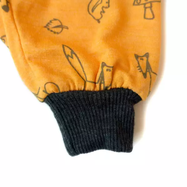 Vêtement anti UV et thermorégulateur. idéal pour l'été, mais aussi pour l'hiver. En laine et soie, durable, fabriqué en UE. Achat en Suisse à Romont et en ligne