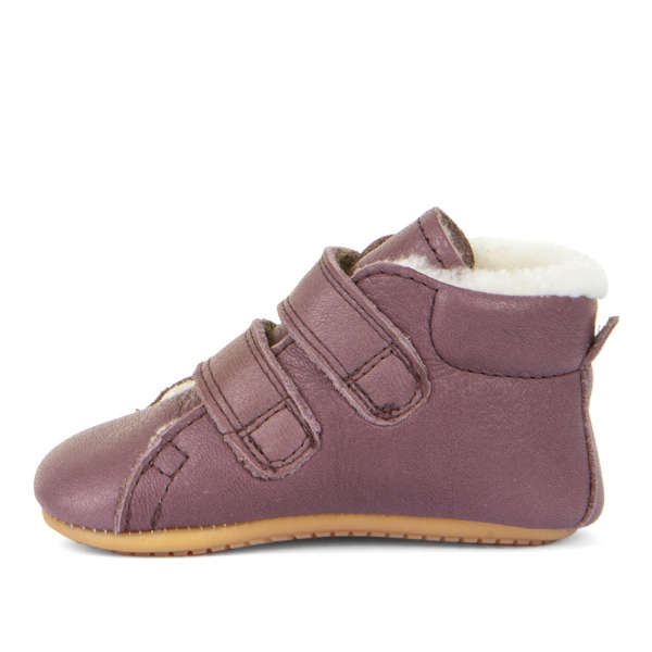 Chaussures souples 1er pas. Semelles flexibles en cuir naturel pour un bon développement du pied de l'enfant. Achat, conseils et test en suisse. Sur Vaud, Fribourg et en ligne. La boutique physiologique JeTePorte