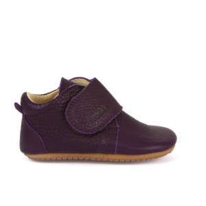 Chaussures souples 1er pas. Semelles flexibles en cuir naturel pour un bon développement du pied de l'enfant. Achat, conseils et test en suisse. Sur Vaud, Fribourg et en ligne. La boutique physiologique JeTePorte