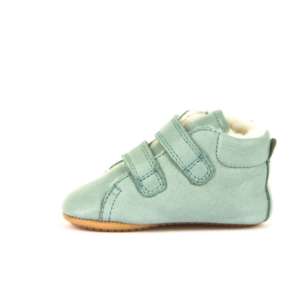 Chaussures souples 1er pas. Semelles flexibles en cuir naturel pour un bon développement du pied de l'enfant. Achat, conseils et test en suisse. Sur Vaud, Fribourg et en ligne. La boutique physiologique JeTePorte