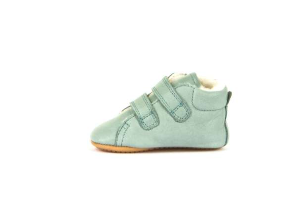 Chaussures souples 1er pas. Semelles flexibles en cuir naturel pour un bon développement du pied de l'enfant. Achat, conseils et test en suisse. Sur Vaud, Fribourg et en ligne. La boutique physiologique JeTePorte