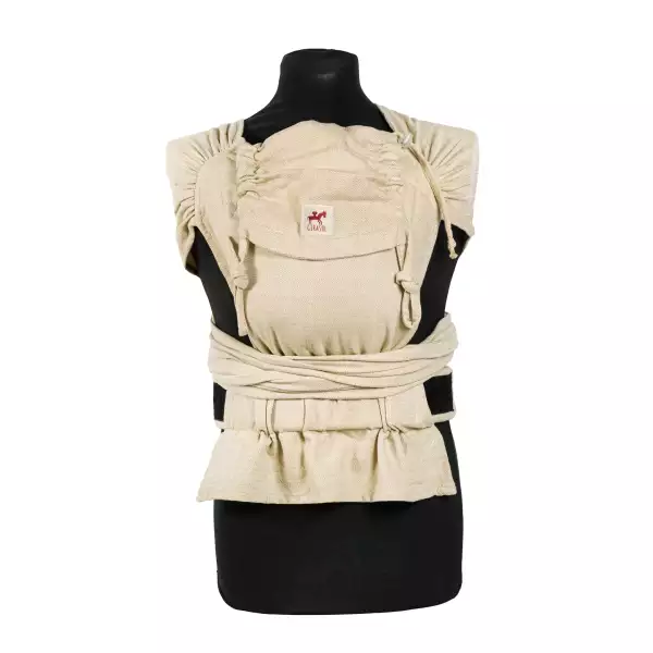 Porter son bébé dès la naissance avec le wrapmysol de Girasol. Un porte bébé physiologique et évolutif.