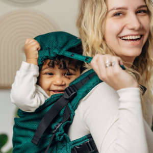 Le preschool de Lennylamb pour porter les enfants de 1 à 6 ans. Venez tester et acheter dans la boutique du portage en Suisse, à Romont.
