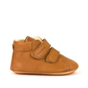 Chaussures souples 1er pas. Semelles flexibles en cuir naturel pour un bon développement du pied de l'enfant. Achat, conseils et test en suisse. Sur Vaud, Fribourg et en ligne. La boutique physiologique JeTePorte