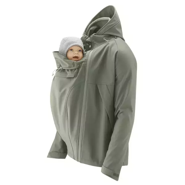 La veste de portage homme pour les papas porteur. En softshell pour faire des randonnées avec votre bébé. Achat en Suisse dans la boutique du portage