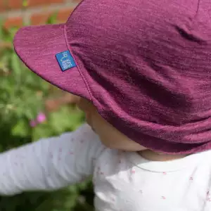 Casquette antiUV naturel. Des habits en fibres naturelle en boutique suisse à Romont