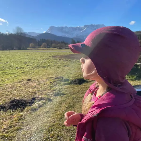 Casquette antiUV naturel. Des habits en fibres naturelle en boutique suisse à Romont