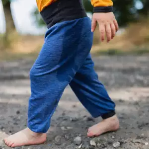 Sarouel thermique anti-UV naturel. Des habits en fibres naturelle en boutique suisse à Romont