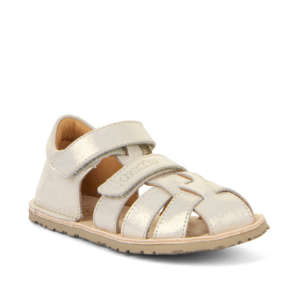 Des sandales souple barefoot pour enfant. Les flexi avi de froddo pour respecter les pieds de bebe.