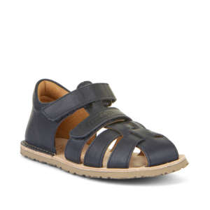 Des sandales souple barefoot pour enfant. Les flexi avi de froddo pour respecter les pieds de bebe.